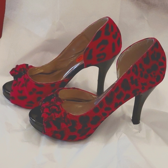 Qupid Fuchsia Leopard Print High Heels Pin Up 6.5 - Picture 1 of 7